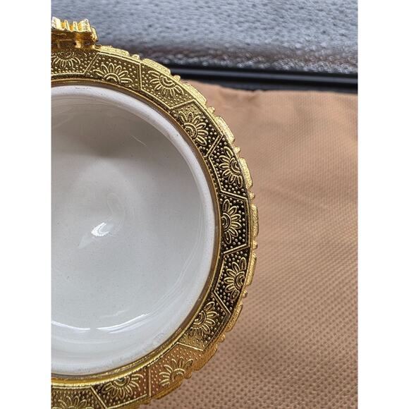 Harry & David Acorn-Shaped Ceramic Trinket Box With Gold Leaf Accents & Hinged - Picture 5 of 7